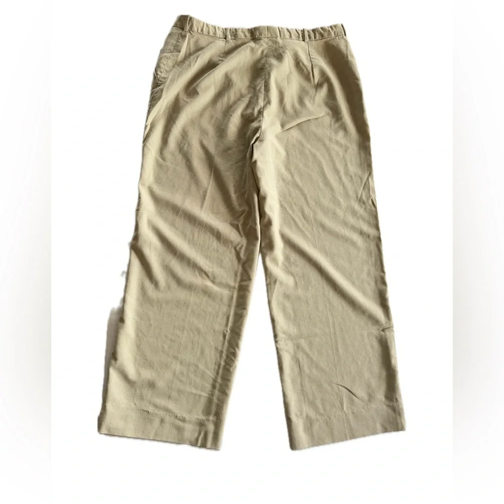 Armani Collezioni Designer Polished Casual Men’s Basic Light Summer Tan Slacks